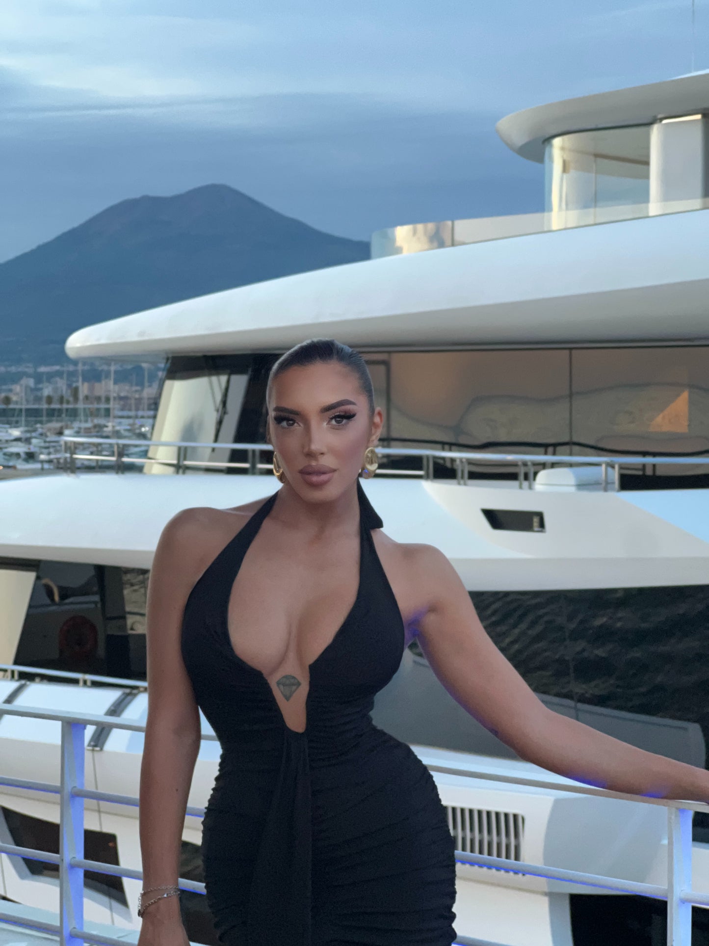 Dress luxury Yacht