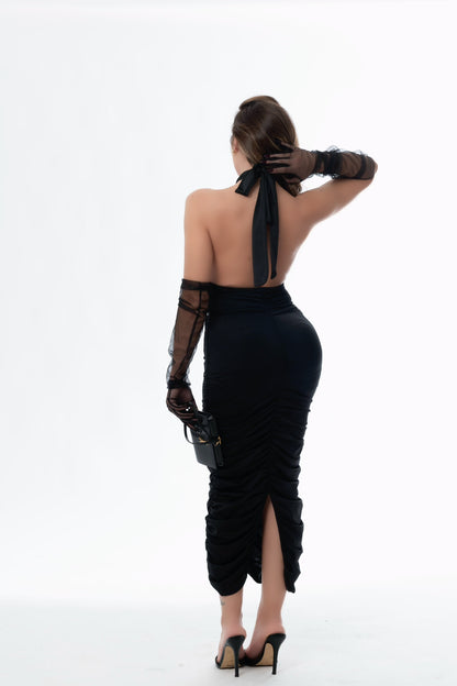 Abito Elegante con Rose
Bianche - Perfetto per Risplendere